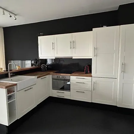 Apartamento In Zuid Met Zicht Op De Stroom